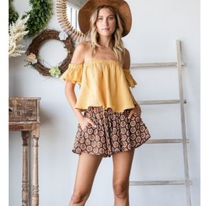 38116 Floral Flare Shorts